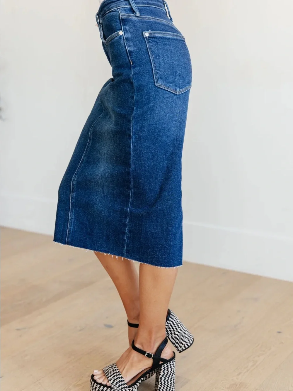 Judy Blue Stretch Denim Pencil Skirt Raw Hem JB2831 Dark Blue Size S - Picture 2 of 9